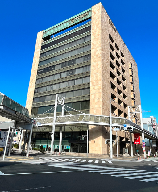 十六フィナンシャルグループ本店ビル